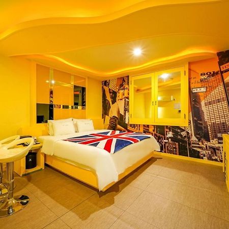 W Boutique Hotel Gimhae Ngoại thất bức ảnh